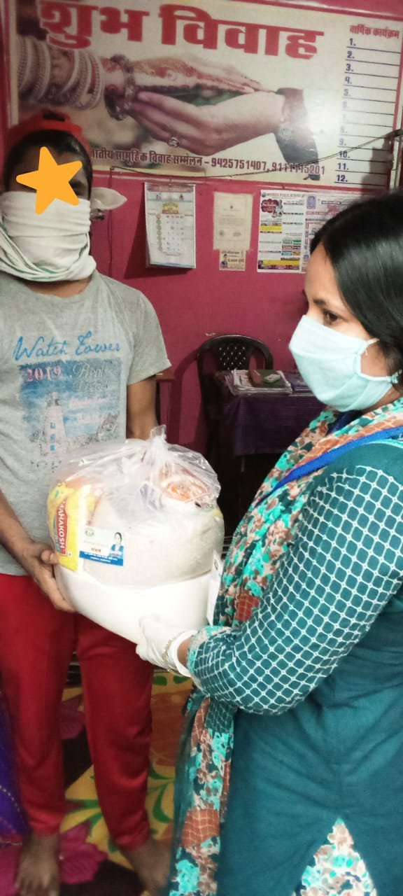 अमन मानव समाज सेवी संस्था की राष्ट्रीय अध्यक्षा रिजवाना गौरी ने चिन्हित परिवारों को उपलब्ध कराई खाद्य सामग्री 2 अमन मानव समाज सेवी संस्था की राष्ट्रीय अध्यक्षा रिजवाना गौरी ने चिन्हित परिवारों को उपलब्ध कराई खाद्य सामग्री | New India Times