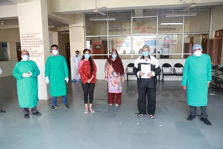 कोरोना वायरस के मरीजों के स्वस्थ होने का सिलसिला जारी, इंदौर में 14 मरीज स्वस्थ कर हुए डिस्चार्ज | New India Times