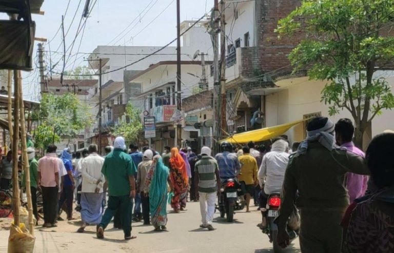 प्राइवेट कार्यालयों के सशर्त खुलने पर लाॅक डाउन-3 के दौरान लखनऊ की सड़कों पर दिखी प्राइवेट वाहनों की भीड़ | New India Times