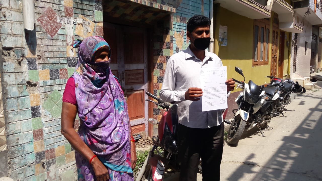 एक परिवार ने एसएसपी को शिकायत पत्र देकर थाना हजरत नगर गढ़ी पुलिस और सीओ बिलारी पर दहेज हत्यारों पर कार्रवाई न करने का लगाया आरोप | New India Times