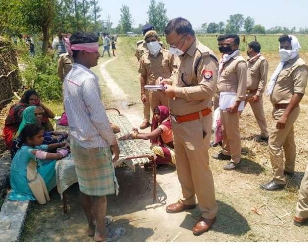 बहराइच जिले के दो सगे भाईयों के मकान बंटवारे में हुए विवाद में युवती की गला काटकर हत्या, 6 अन्य घायल, 23 मई को युवती की होनी थी शादी | New India Times