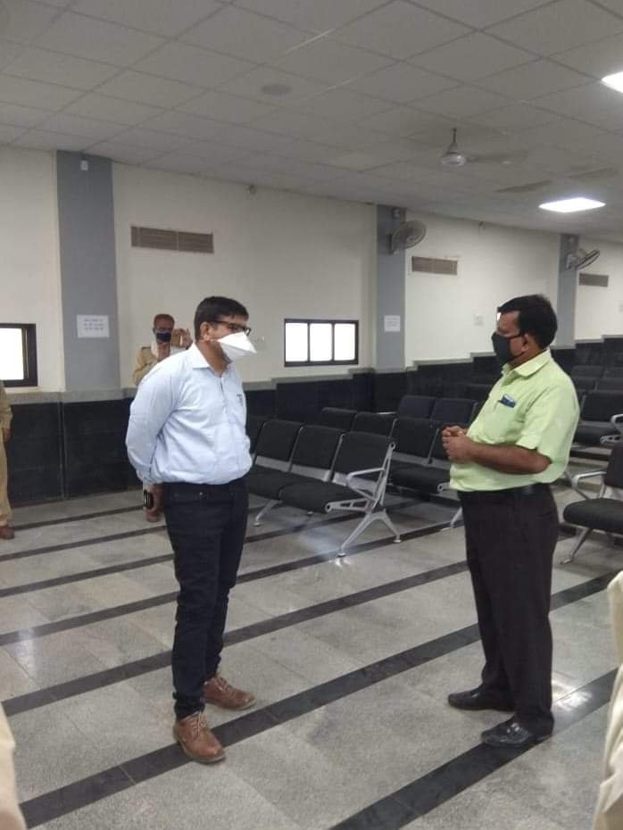 कलेक्टर ने कृषि उपज मण्डी, उपार्जन केन्द्र व केला निलामी गृह का निरीक्षण कर दिये आवश्यक दिशा-निर्देश | New India Times