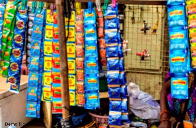 सरकार द्वारा गुटखा, पान-मसाला व तम्बाकू पर लगी पूरी तरह से प्रतिबंध की उड़ाई जा रही हैं धज्जियां, 40-50 रुपये में बिक रहा है 5 रुपये वाला गुटखा | New India Times