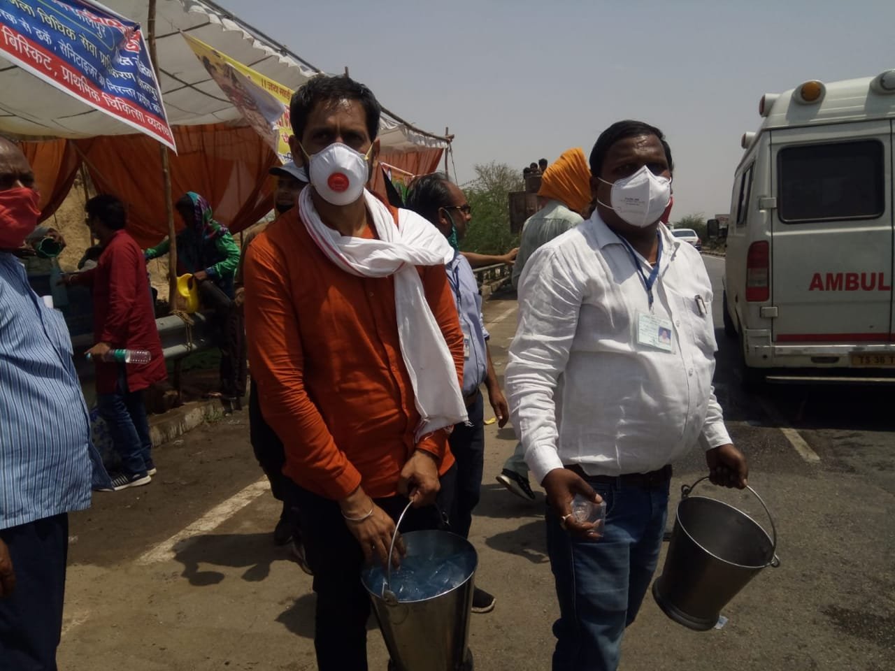 मानव सेवा से बढ़कर कोई सेवा भावना का कार्य नहीं: गिरीश गुर्जर। जागृति समिति व पीताम्बरा भक्त मण्डल की ओर से लगातार सेवाएं जारी | New India Times