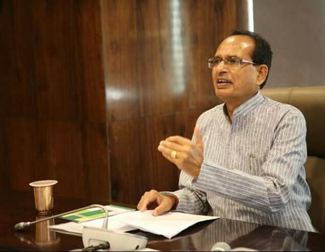 मुख्यमत्री शिवराज सिंह का प्रदेश की ग्राम पंचायत के संरपंचों को आदेश, सरपंच अपनी जिम्मेदारी निभाएं और अपने गांव को कोरोना से बचाएं | New India Times