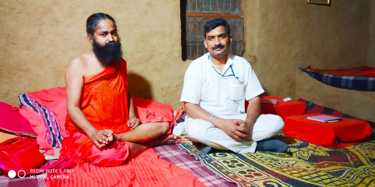 श्रीमन्त सिंधिया के निर्देश पर मानवसेवा के 67 वें दिन सत्येन्द्र शर्मा ने किया भोजन वितरण, सत्येन्द्र शर्मा ने स्वामी ऋषभ देवानन्द जी महाराज से लिया आशिर्वाद | New India Times