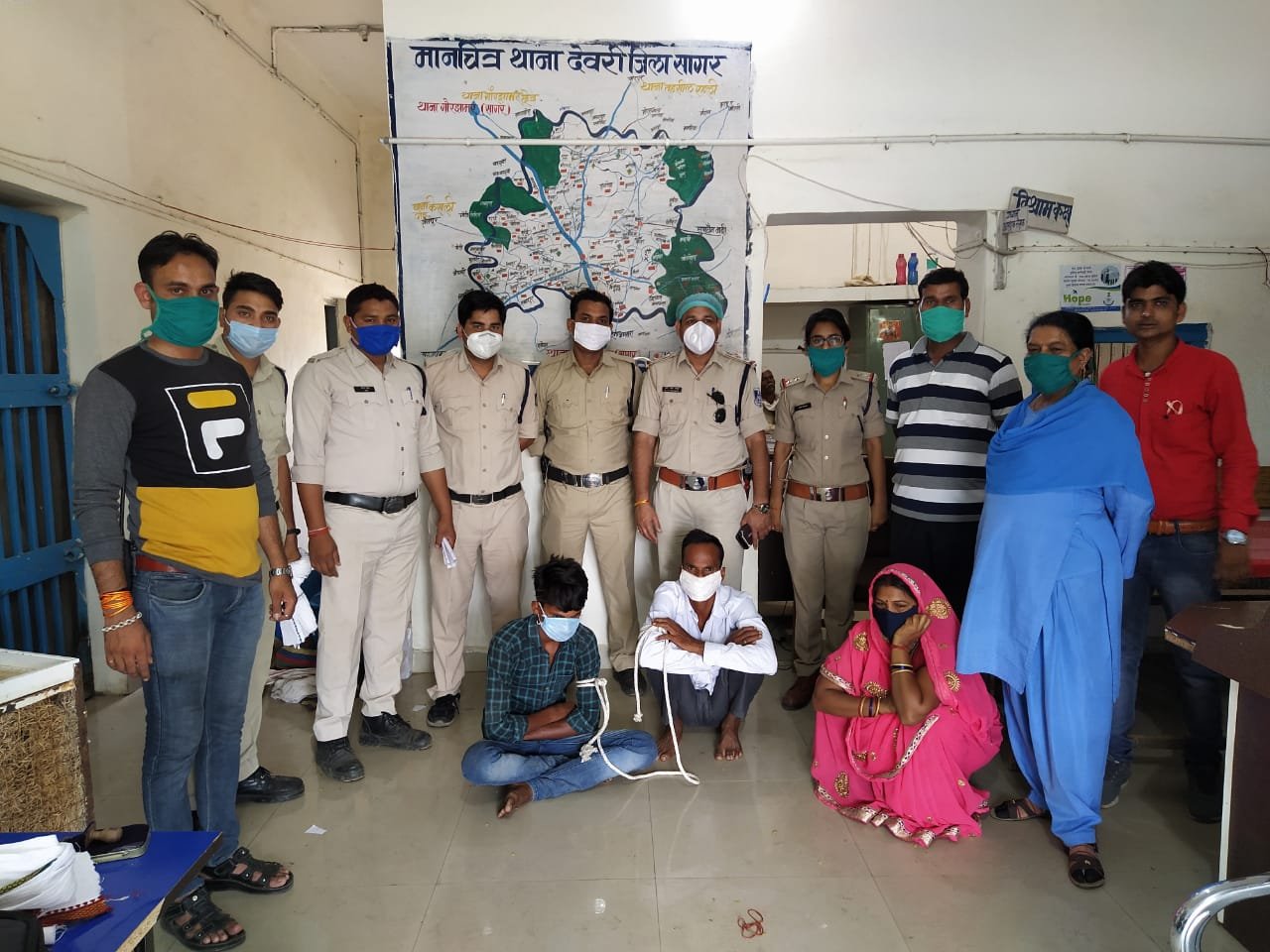 चाचा-चाची और उनके पुत्र ने अपने ही भतीजे को डीजल डाल उतारा मौत के घाट, तीनों पुलिस की गिरफ्त में | New India Times