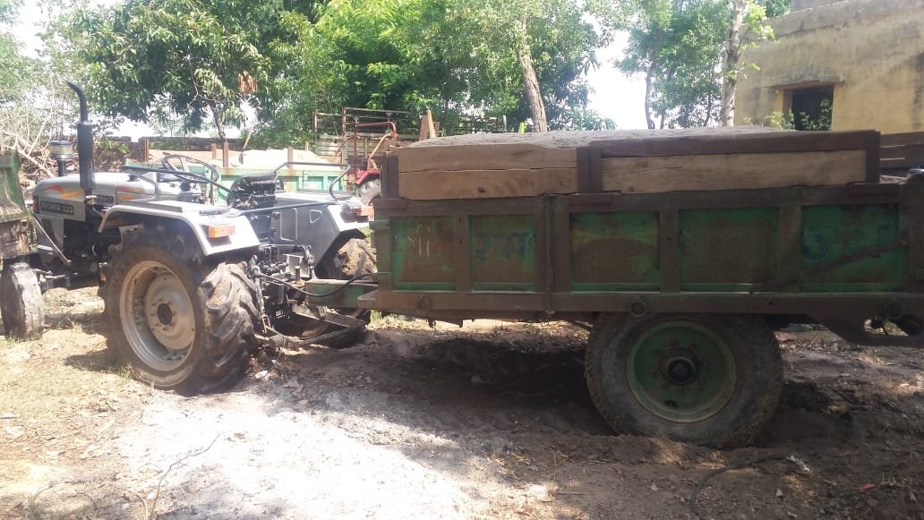 दिहौली पुलिस ने प्रतिबंधित चम्बल बजरी परिवहन करते हुए एक ट्रैक्टर मय ट्रॉली को किया जब्त | New India Times