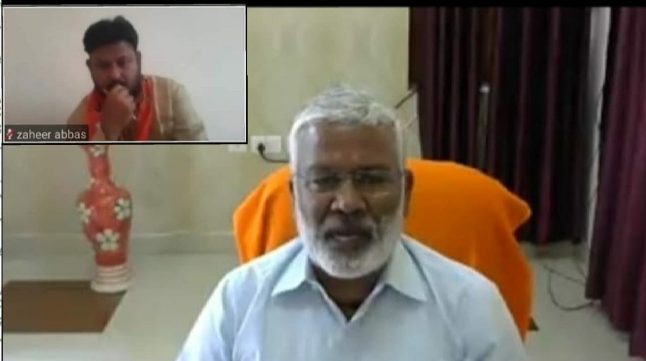 भाजपा प्रदेश अध्यक्ष स्वतंत्र देव सिंह ने जहीर अब्बास जैदी से वीडियो कांफ्रेंस के जरिए जाना मथुरा का हाल | New India Times