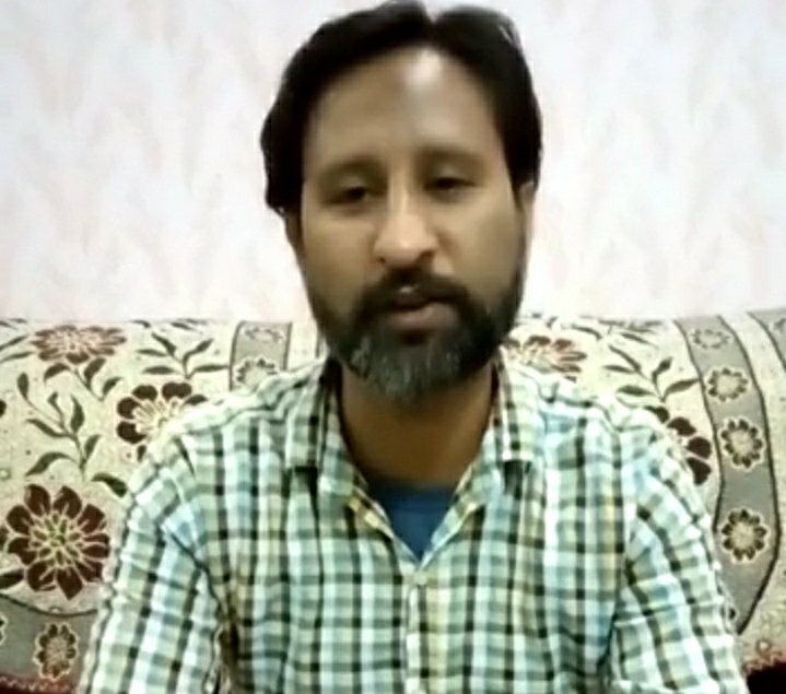 एच.ई.वी. संक्रमित महिलाओं को क्षेत्राधिकारी असलम रजा़ ने घर-घर जाकर बांटी एआरवी दवाइयां व कोरोना वायरस से बचाव की दी जानकारी | New India Times