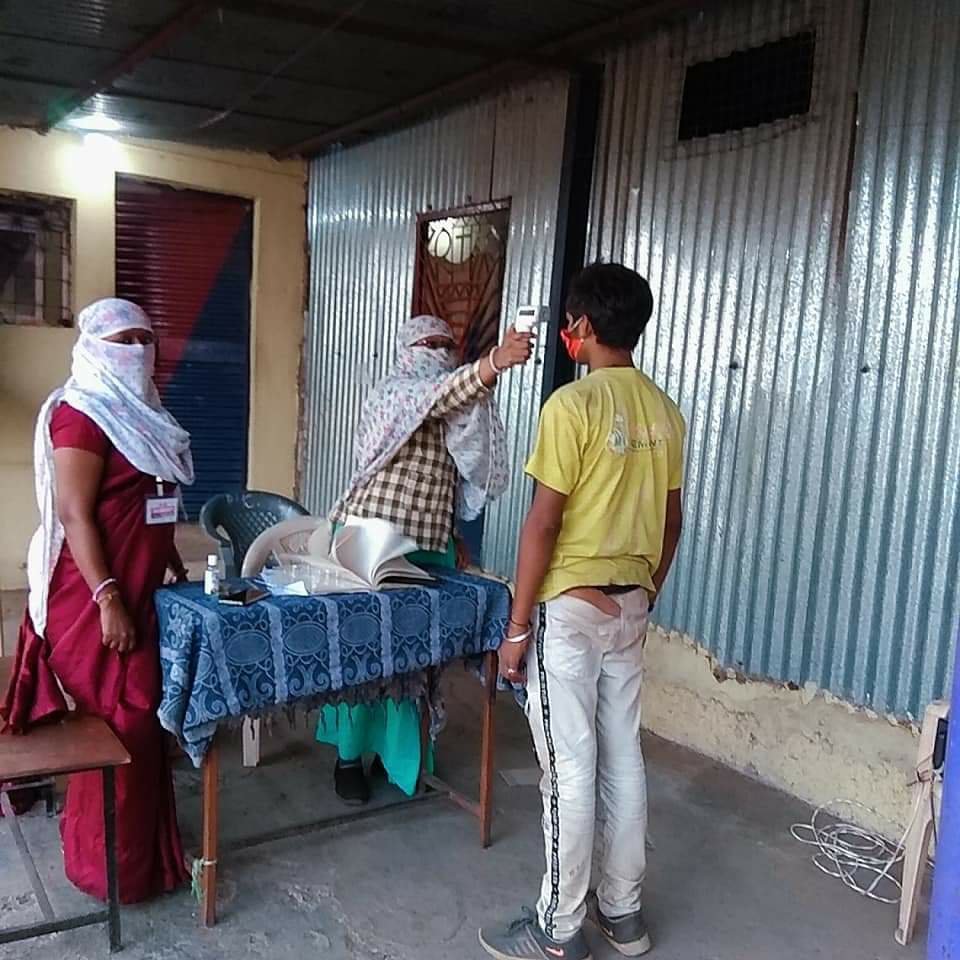 कलेक्टर एवं जिला मजिस्ट्रेट बुरहानपुर श्री प्रवीण सिंह ने लोनी चेकपोस्ट का किया निरीक्षण | New India Times