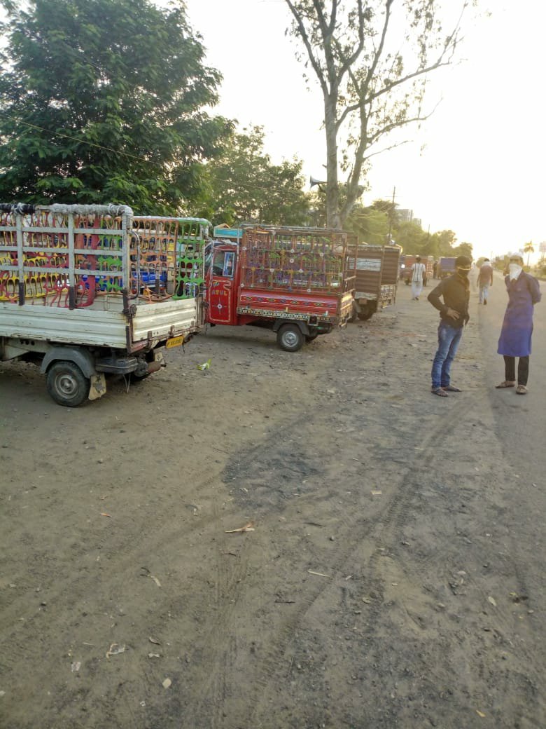 मुख्यमंत्री जी ज़रा एक नज़र इधर भी:<br>कोविड 19 राहत कार्य में लगे टाटा मेजिक एवं लोडिंग आटो ड्राइवरों की नहीं हो रही है कोई सुनवाई | New India Times