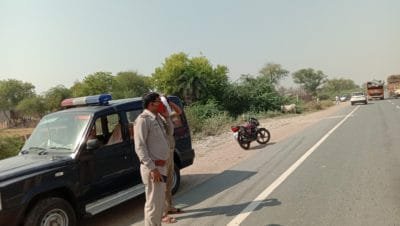 गाय को बचाने के चक्कर में प्रवासी मजदूरों से भरे डीसीएम ने ट्रक को मारी टक्कर, चार लोग गंभीर रूप से घायल | New India Times