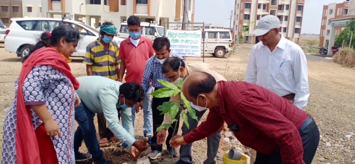 कलेक्टर श्रीमती सुरभि गुप्ता ने ग्राम देवली में जल संवर्धन कार्य का किया अवलोकन | New India Times