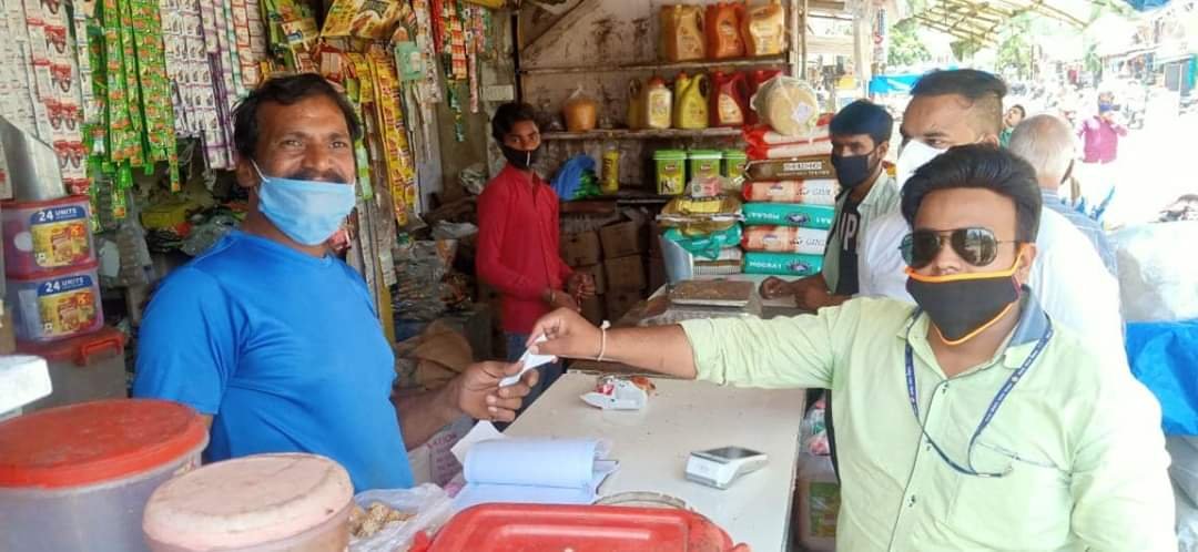 भोपाल नगर निगम द्वारा बिना मास्क एवं गुटका खाकर थूकते हुए पाए जाने पर 9 प्रकरणों में कुल 4,100 रुपये का किया गया स्पॉट फाइन | New India Times