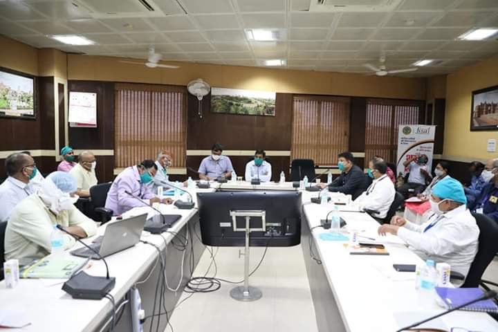 जरूरतमंद, पात्र एवं गरीब हितग्राहियों को प्राथमिकता के आधार पर लाभांवित करने के कलेक्टर ने अधिकारियों एवं बैंकर्स के साथ बैठक में दिए निर्देश | New India Times