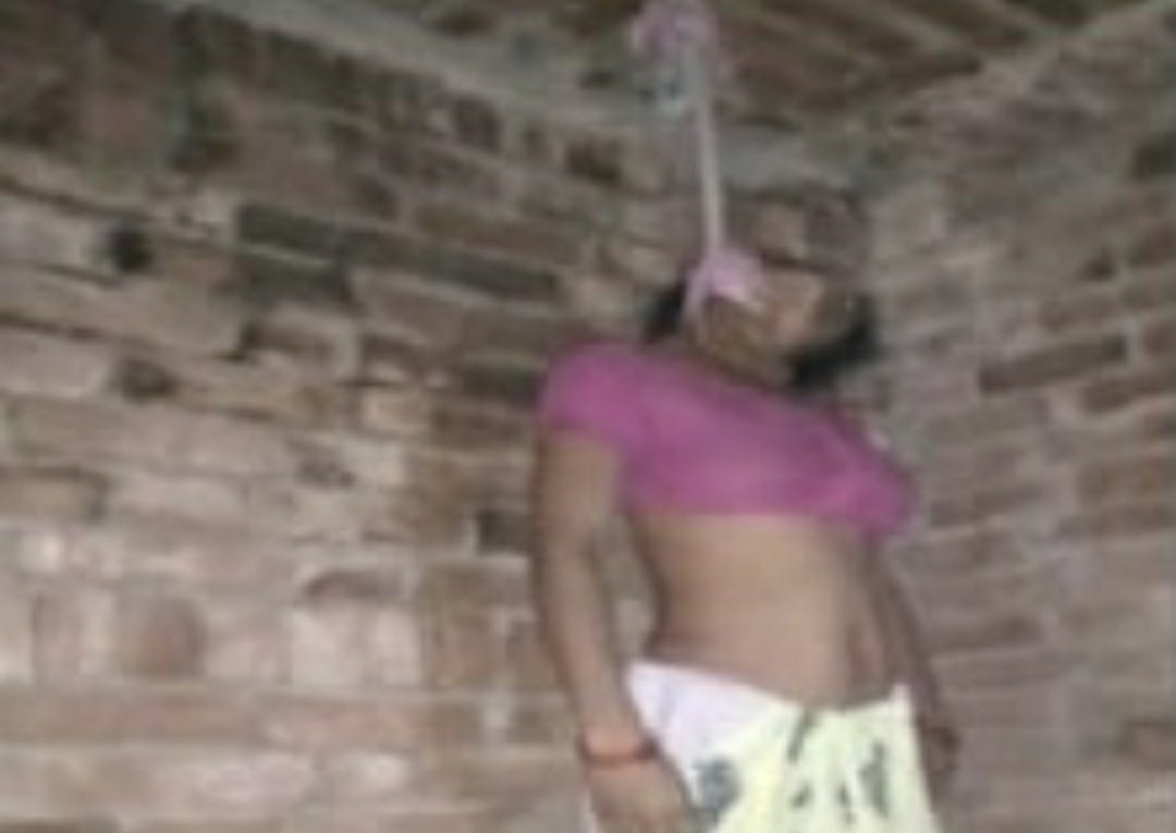 फंदे से संदिग्ध परिस्थितियों में लटकता मिला नवविवाहिता का शव, मायके वालों ने लगाया हत्या का आरोप | New India Times