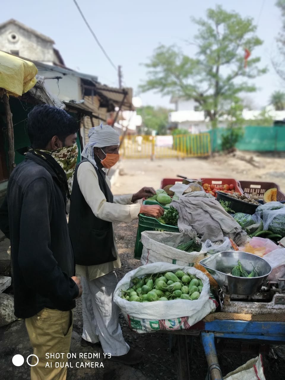 कंटेन्मेंट क्षेत्र में राशन एवं सब्जी जैसी आवश्यक वस्तुओं को कराया जा रहा है उपलब्ध, फीवर क्लीनिक के माध्यम से किया जा रहा है स्वास्थ्य परीक्षण 2 कंटेन्मेंट क्षेत्र में राशन एवं सब्जी जैसी आवश्यक वस्तुओं को कराया जा रहा है उपलब्ध, फीवर क्लीनिक के माध्यम से किया जा रहा है स्वास्थ्य परीक्षण | New India Times