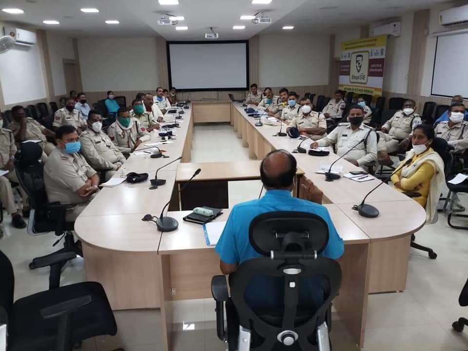 महिलाओं के विरुद्ध घटित अपराधों की रोकथाम एवं अनुसंधान अधिकारियों की व्यवसायिक दक्षता बढ़ाने हेतु आयोजित चार दिवसीय विशेष प्रशिक्षण कार्यक्रम का हुआ समापन | New India Times