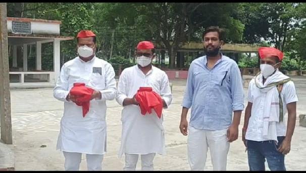 उत्तर प्रदेश के मुख्यमंत्री योगी आदित्यनाथ का बहराइच के सपाइयों ने किया अस्थि विसर्ज 2 उत्तर प्रदेश के मुख्यमंत्री योगी आदित्यनाथ का बहराइच के सपाइयों ने किया अस्थि विसर्ज | New India Times