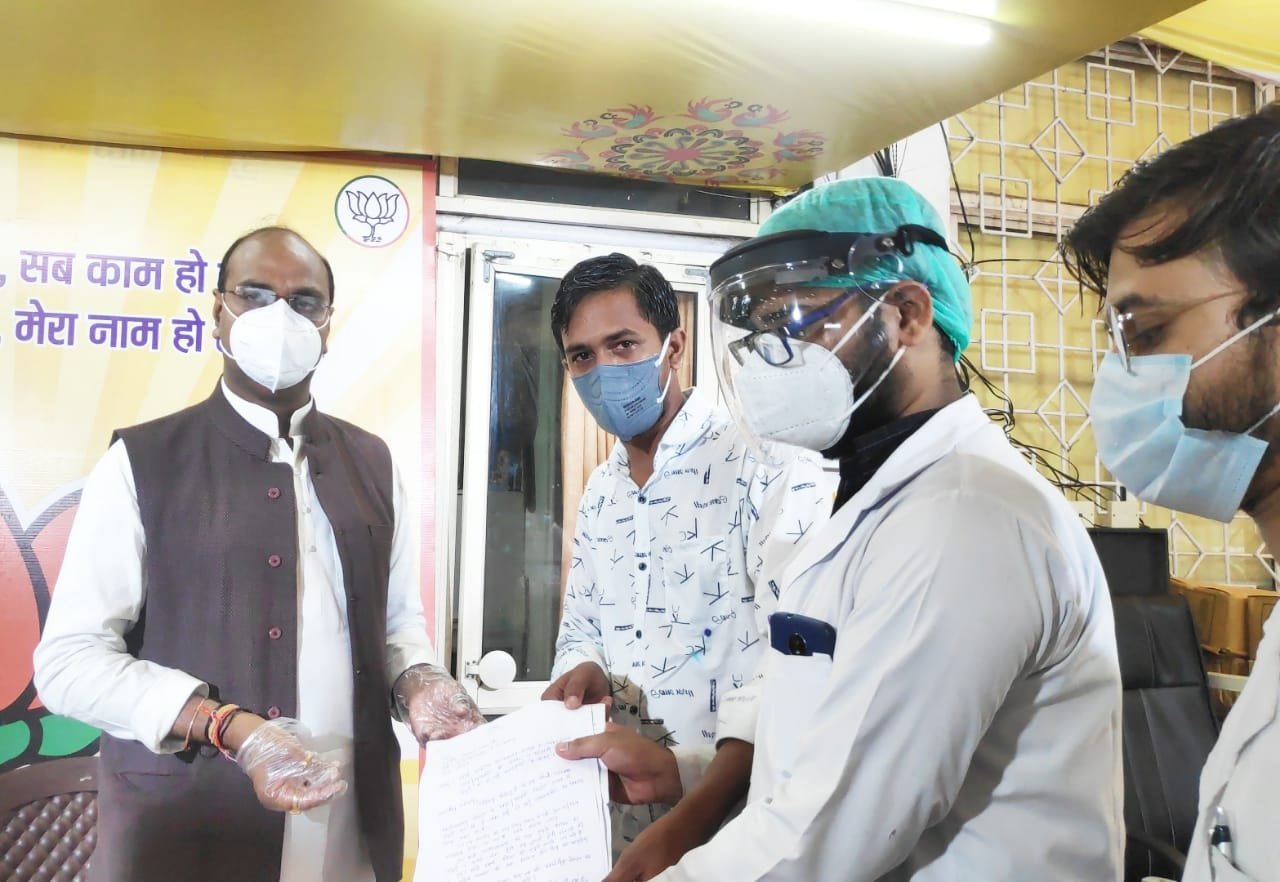 एमबीबीएस इंटर्न डॉक्टरों के वेतन (स्टाइपेंड) में वृद्धि करने की मांग को लेकर एनएसयूआई ने चिकित्सा शिक्षा मंत्री को सौंपा ज्ञापन | New India Times