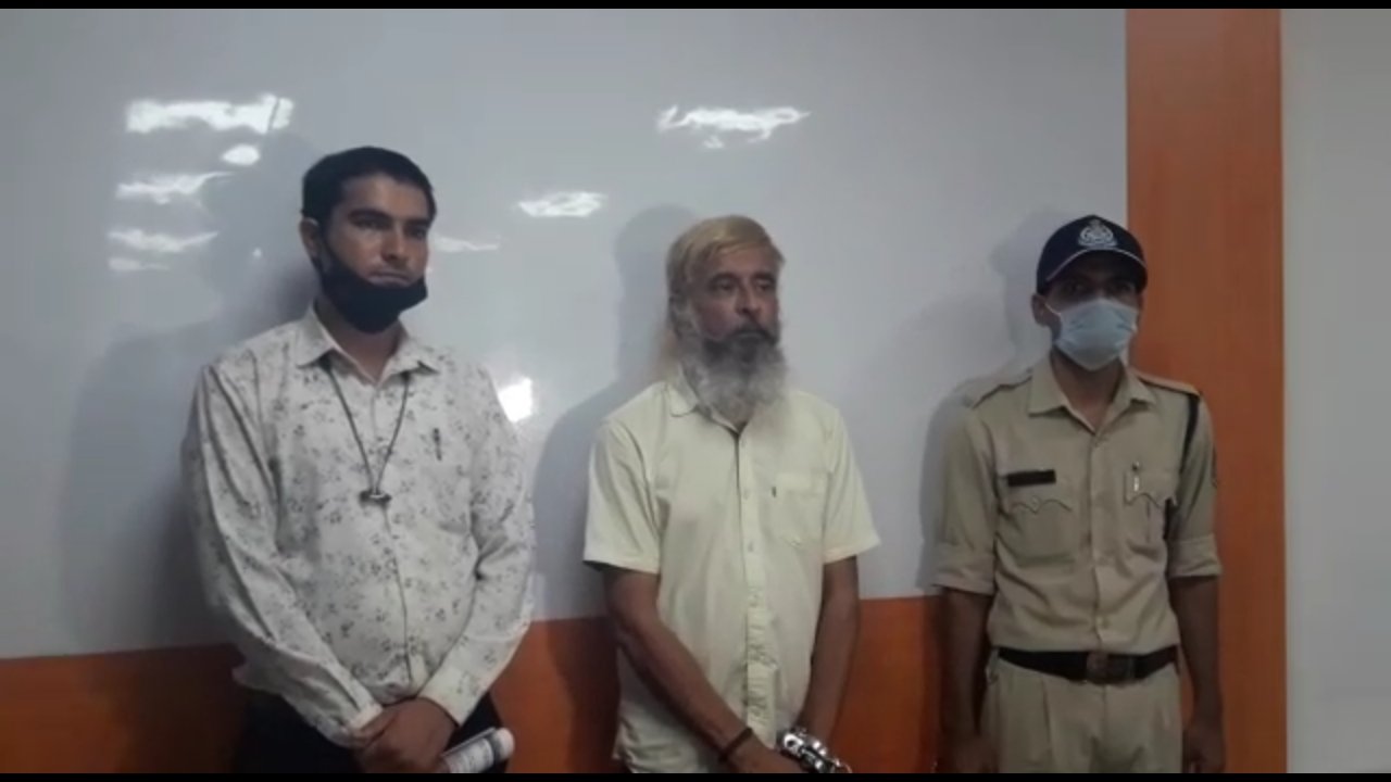 200 प्लॉटों को बेचने के नाम पर लोगों से करोडों रूपये की धोखाधड़ी करने वाले भूमाफिया रमाकांत विजयवर्गीय को भोपाल पुलिस ने किया गिरफ्तार- | New India Times