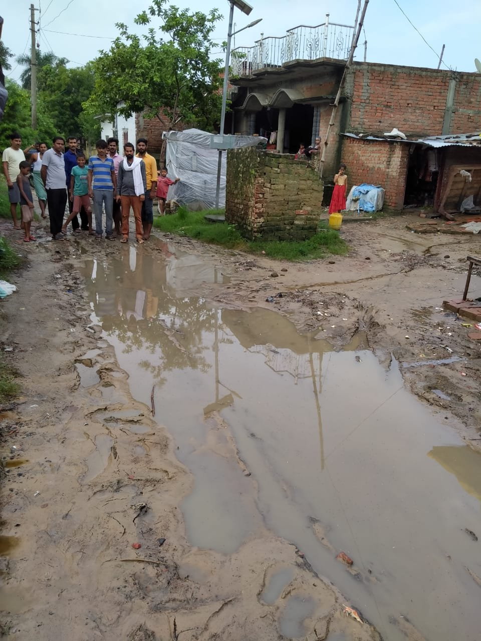 बारिश ने खोली प्रधान व सचिव के विकास कार्यों की पोल, विकास के नाम पर भ्रष्टाचार का आरोप | New India Times