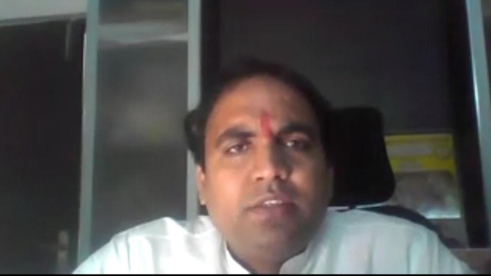 बहराइच के मशहूर सर्जन डॉक्टर सर्वेश शुक्ला के विरुद्ध हत्या का मुकदमा दर्ज कर गिरफ़्तारी व लाइसेंस निरस्त करने की उठी मांग | New India Times