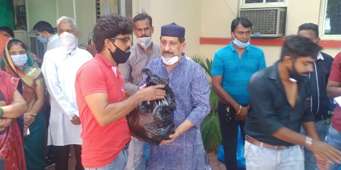 रक्षाबंधन के मौके पर लाॅकडाउन में परेशान ना हों बहनें, इस लिए घर-घर पहुंचाई 20 हज़ार राखियां: विधायक आरिफ मसूद | New India Times