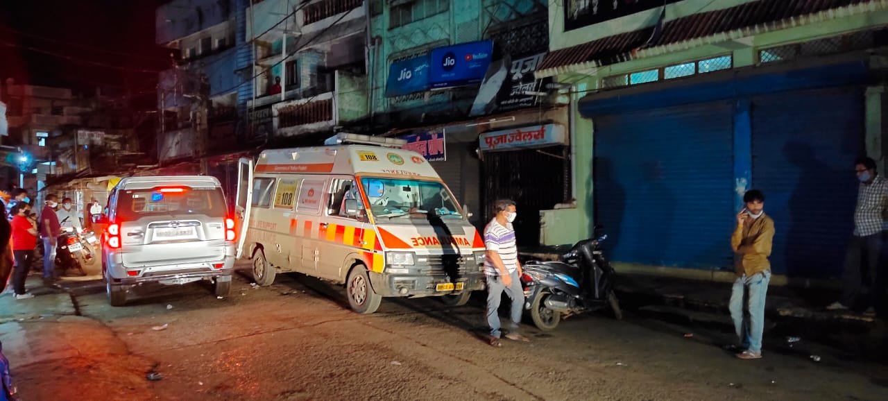 घंसौर मे 2 कोरोना पॉजिटिव मरीज मिलने से मचा हड़कंप, मास्क एवं सोशल डिस्टेंसिंग का पालन न करने पर लगेगा अर्थदण्ड | New India Times