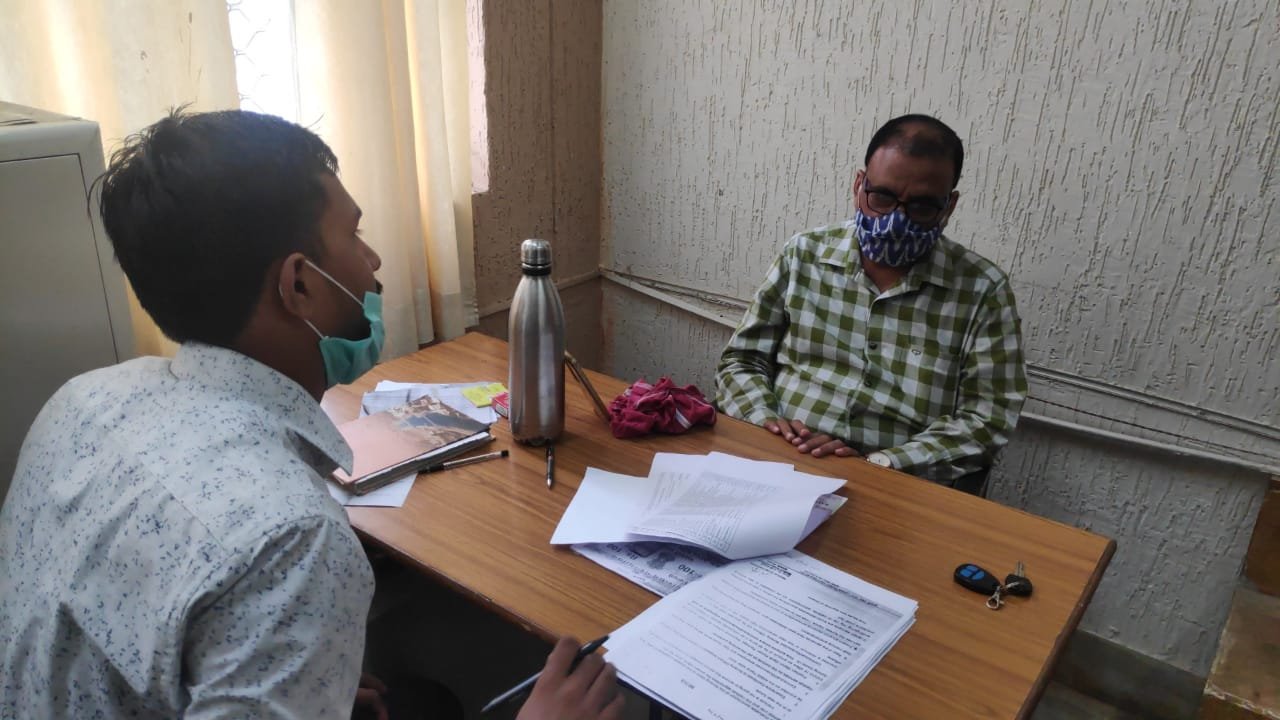 एम्स नर्सिंग आफिसर एनएसयूआई के साथ डायरेक्टर की शिकायत करने पहुंची महिला आयोग | New India Times