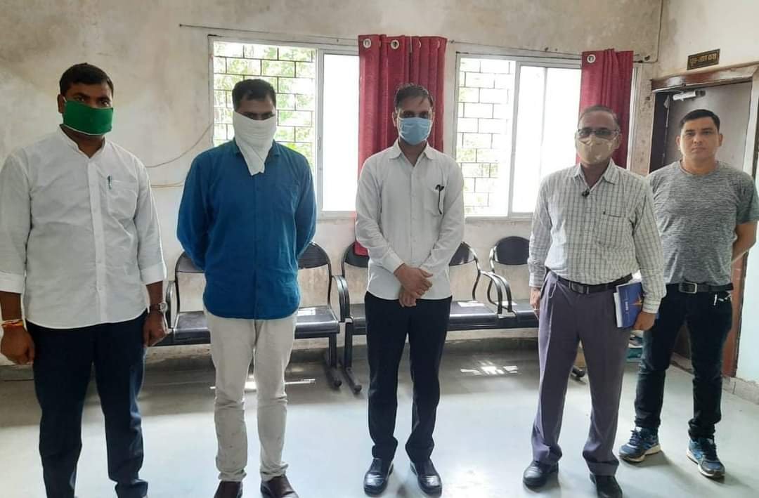 भोपाल क्राइम ब्रांच ने लाइव इंडिया 24×7 न्यूज चैनल के संपादक एवं उनके सहयोगी को किया गिरिफ्तार | New India Times