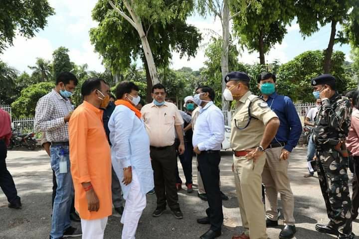 मुख्यमंत्री के प्रस्तावित ग्वालियर कार्यक्रम के लिए कार्यक्रम स्थलों का ऊर्जा मंत्री श्री तोमर ने अधिकारियों के साथ किया निरीक्षण 3 मुख्यमंत्री के प्रस्तावित ग्वालियर कार्यक्रम के लिए कार्यक्रम स्थलों का ऊर्जा मंत्री श्री तोमर ने अधिकारियों के साथ किया निरीक्षण | New India Times