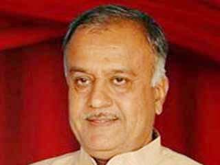 सांसद नंद कुमार सिंह चौहान के प्रयासों से शाही किले की सेवा से निकाले गए 9 श्रमिकों को फिर से लिया गया कार्य पर | New India Times