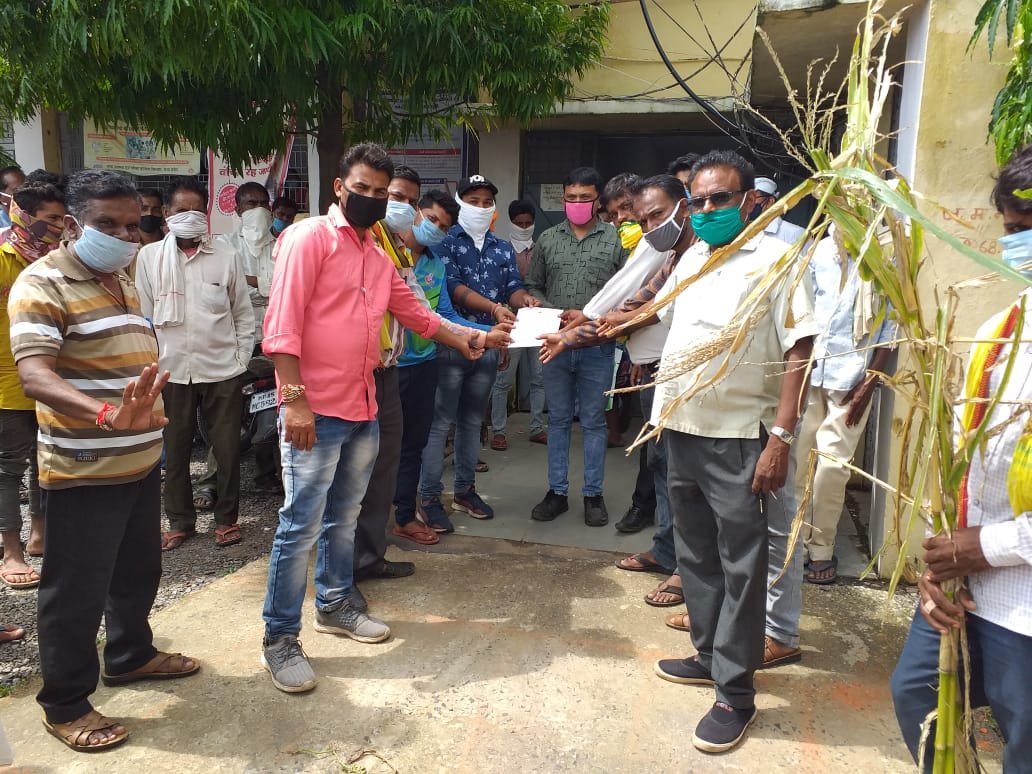 खराब हुई फसलों को लेकर किसानों ने जयस के बैनर तले मुख्यमंत्री के नाम सौंपा ज्ञापन | New India Times