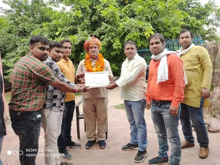 मुख्य जिला शिक्षा अधिकारी महेश चंद रजवानी को राजस्थान शिक्षक संघ के युवाओं ने दी विदाई | New India Times