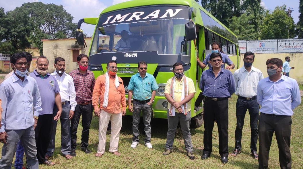 शिवराज मामा ने निभाया मामा का रिश्ता, नीट के परीक्षार्थियों को निःशुल्क बस से किया गया रवाना | New India Times