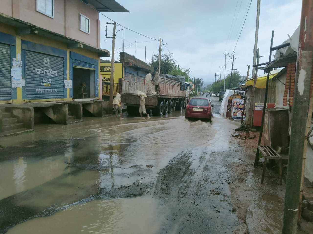 ज़ोरदार से बारिश से जुन्नारदेव नगर हुआ जलमग्न, जलभराव से लोगों को करना पड़ रहा है परेशानियों का सामना | New India Times