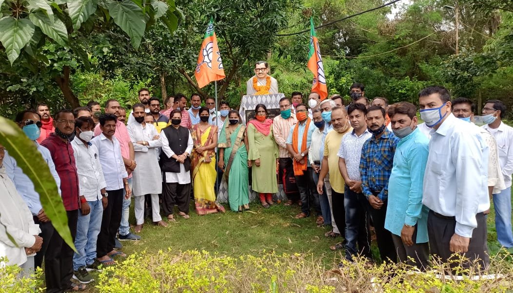 भाजपा नगर मंडल जुन्नारदेव के कार्यकर्ताओं ने अपने प्रेरणास्रोत पंडित दीनदयाल उपाध्याय जी को याद कर मनाई जयंती | New India Times