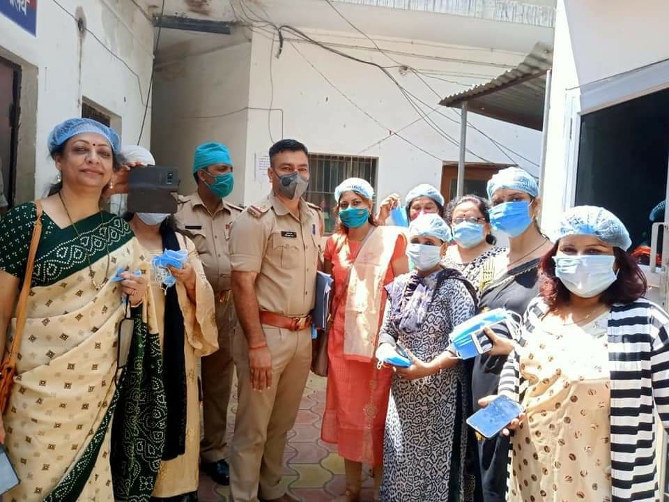 ब्रज यातायात एवं पर्यावरण जन जागरूकता समिति द्वारा चलाया जा रहा महा अभियान अब पहुंचा आगरा, हमारा अभियान लगातार जारी रहेगा: जिला अध्यक्ष श्रीमती रेखा शर्मा | New India Times