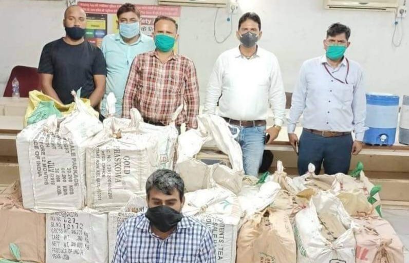 क्राइम ब्रांच पुलिस ने पकड़ी 5 लाख की विदेशी शराब | New India Times