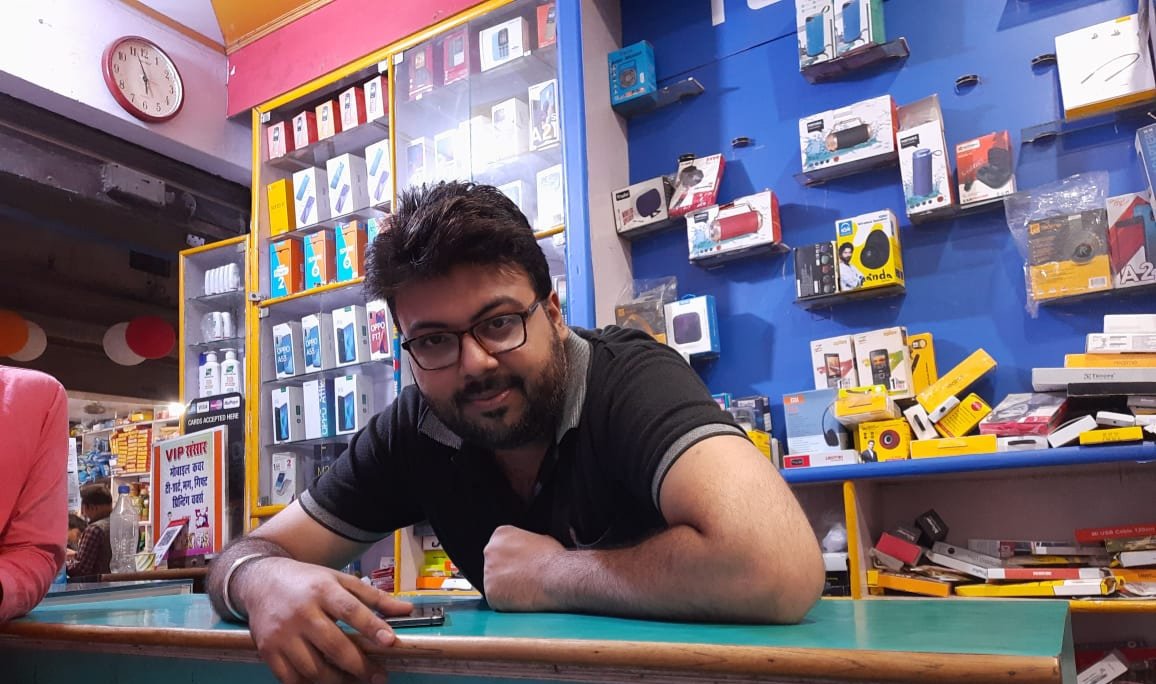 ऑनलाइन शॉपिंग से खुदरा व्यापार हो रहे हैं बर्बाद | New India Times