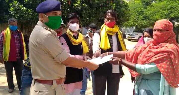 महिलाओं के सम्मान में गोंडवाना पार्टी मैदान में, जुन्नारदेव थाने में गोंडवाना गणतंत्र पार्टी ने सौंपा ज्ञापन | New India Times