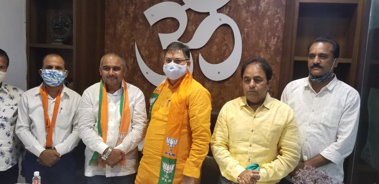 नगर निकाय चुनाव में कांग्रेस को लगा बड़ा झटका, आमेर शहर अध्यक्ष शहजाद खान ने कांग्रेस छोड़कर थामा बीजेपी का दामन | New India Times