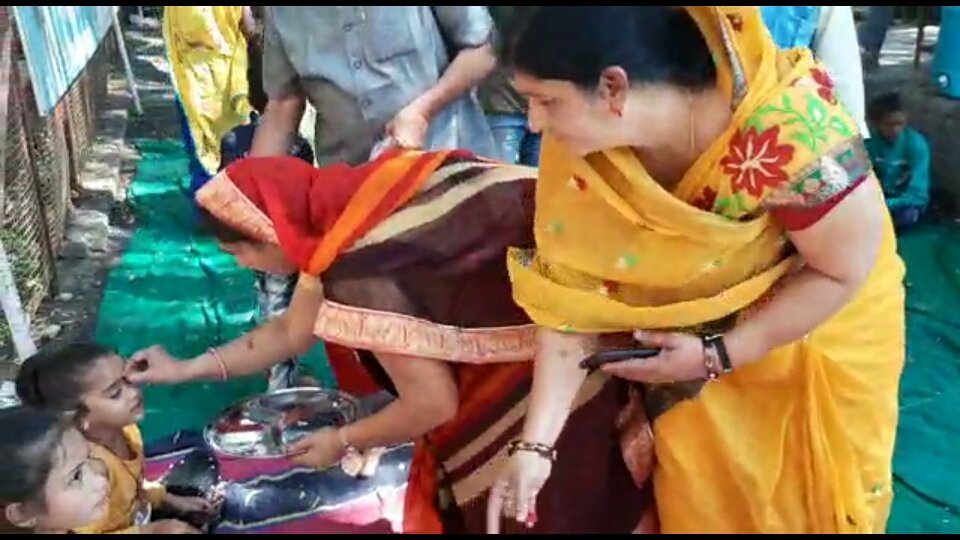 शक्ति की भक्ति मां की आराधना, कन्या पूजन कर धर्म लाभ लिया गया | New India Times