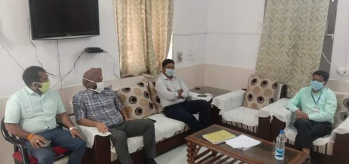 भाण्ड़ेर विधानसभा उपचुनाव हेतु नियुक्त सामान्य प्रेक्षक श्री प्रभाकर दतिया पहुंच कर उपनिर्वाचन की अभी तक की गई तैयारियों की समीक्षा की | New India Times