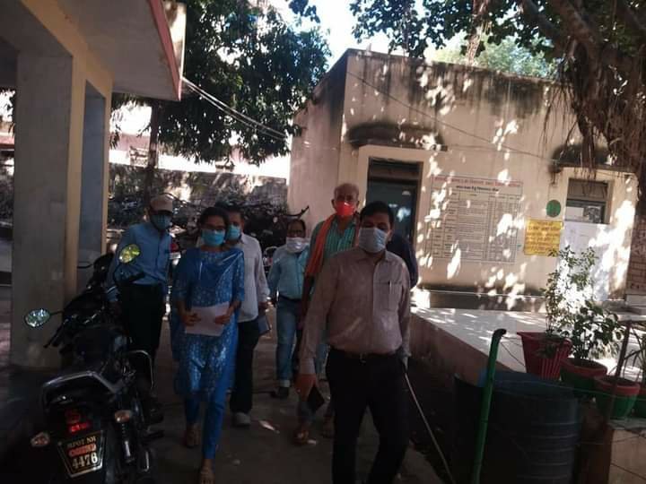 कलेक्टर एवं जिला निर्वाचन अधिकारी श्री सिंह ने विधानसभा निर्वाचन क्षेत्र-19 डबरा (अजा.) के मतदान केन्द्रों का किया निरीक्षण | New India Times