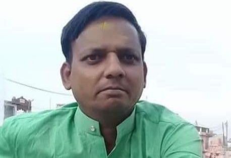 पत्रकार संतोष गुप्ता ने की आत्महत्या, वजह का ख़ुलासा नहीं | New India Times