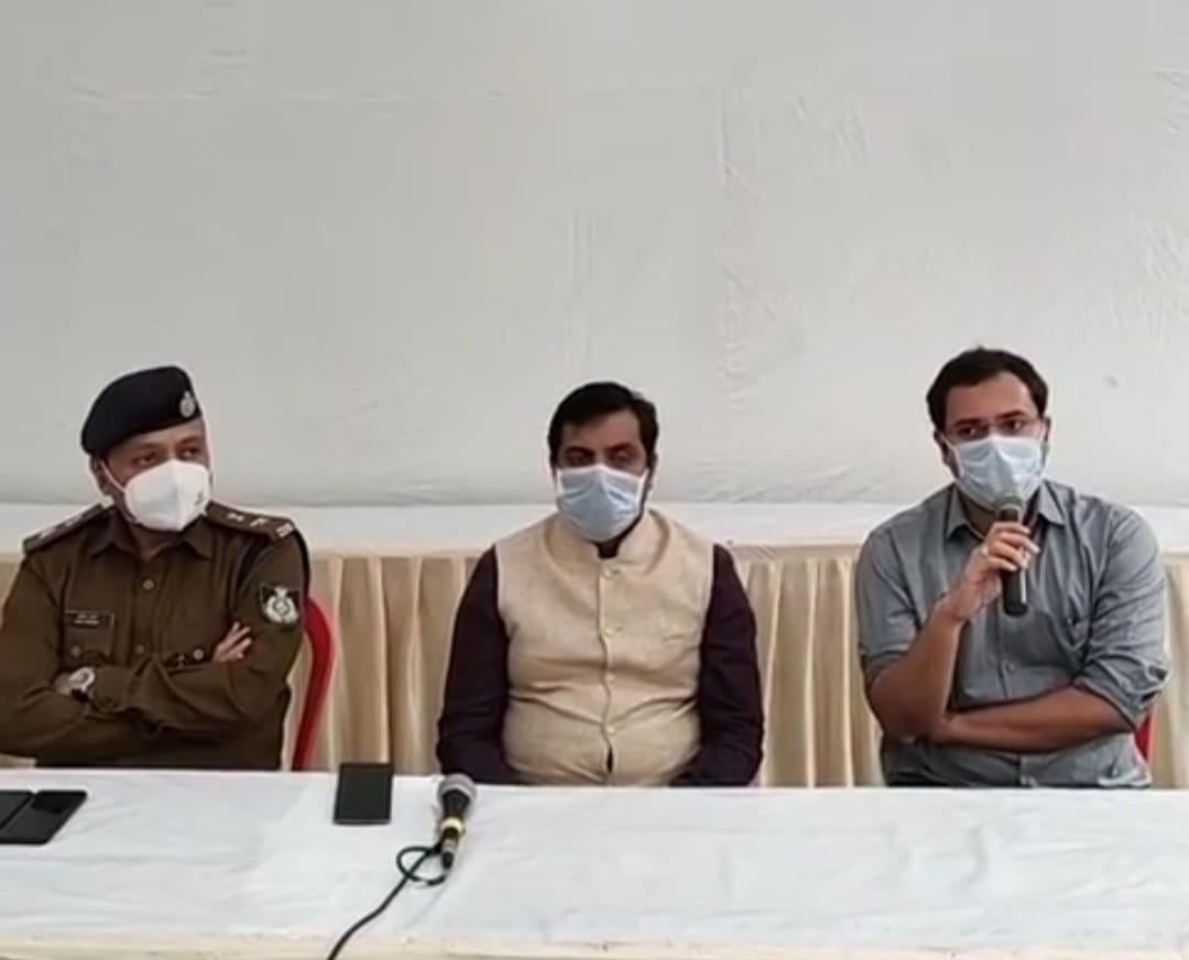 ग्वालियर कलेक्टर कौशलेंद्र सिंह ने प्रेस कांफ्रेंस कर मीडिया को दी मतगणना की जानकारी | New India Times