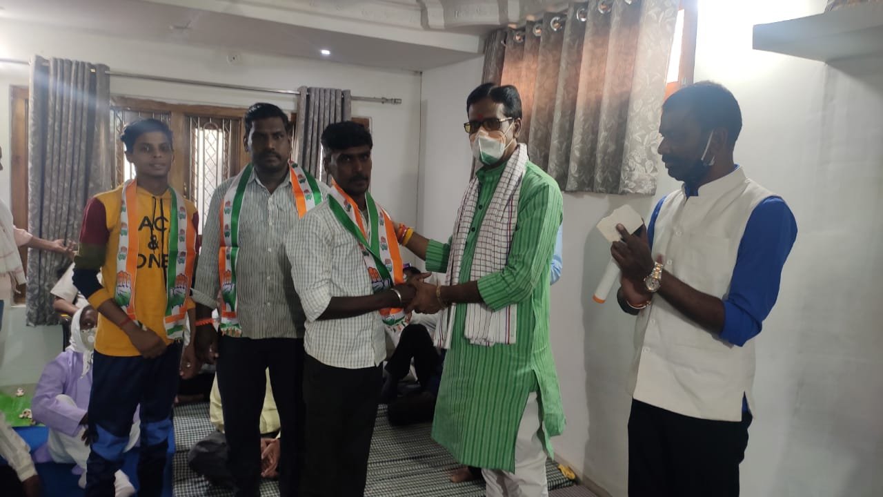 कांग्रेस का दीपावली मिलन समारोह हुआ सम्पन्न, भाजपा कार्यकर्ताओं ने कांग्रेस का थामा हाथ | New India Times